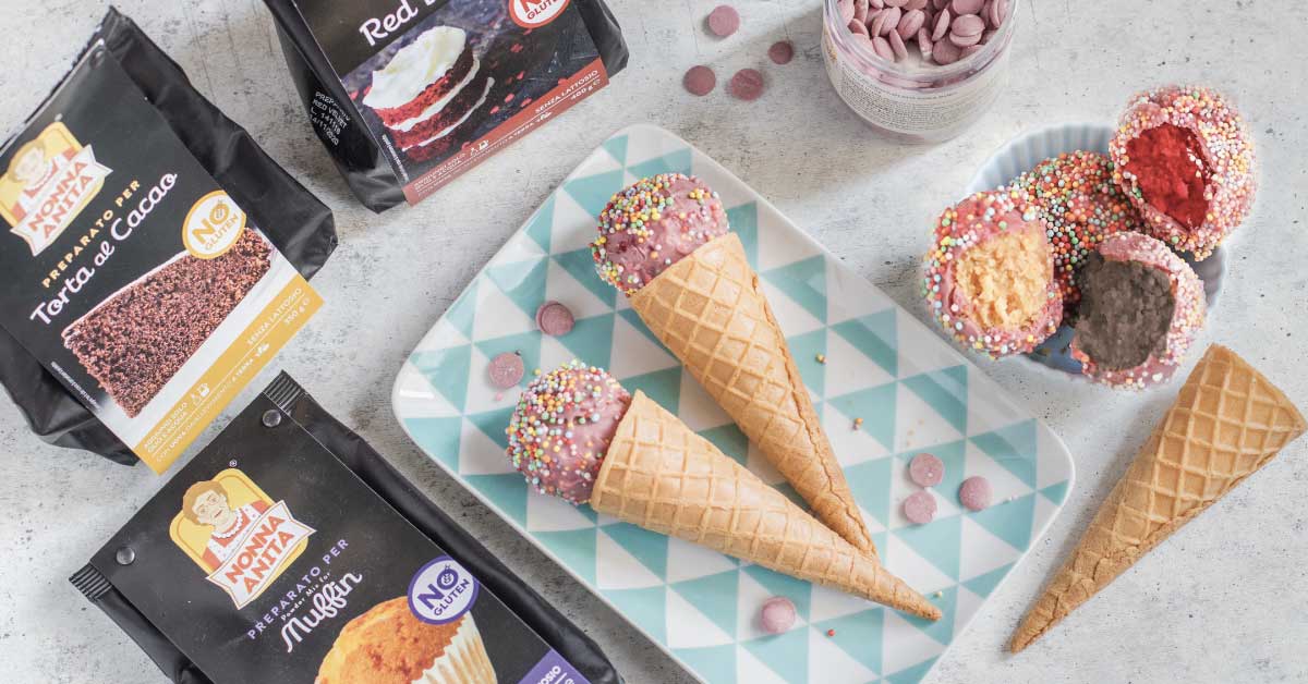 Prodotti senza glutine e coni gelato con dolcetti sul tavolo, Nonna Anita